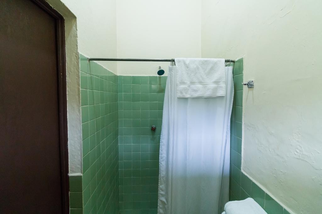 קצאלטננגו Hotel Modelo חדר תמונה