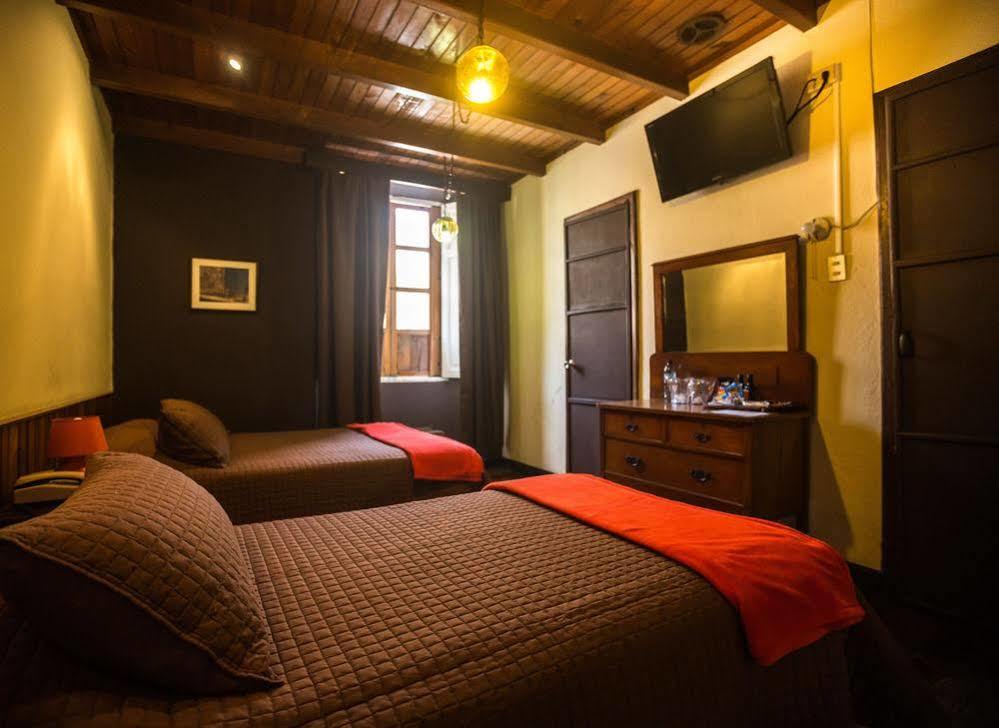 קצאלטננגו Hotel Modelo מראה חיצוני תמונה