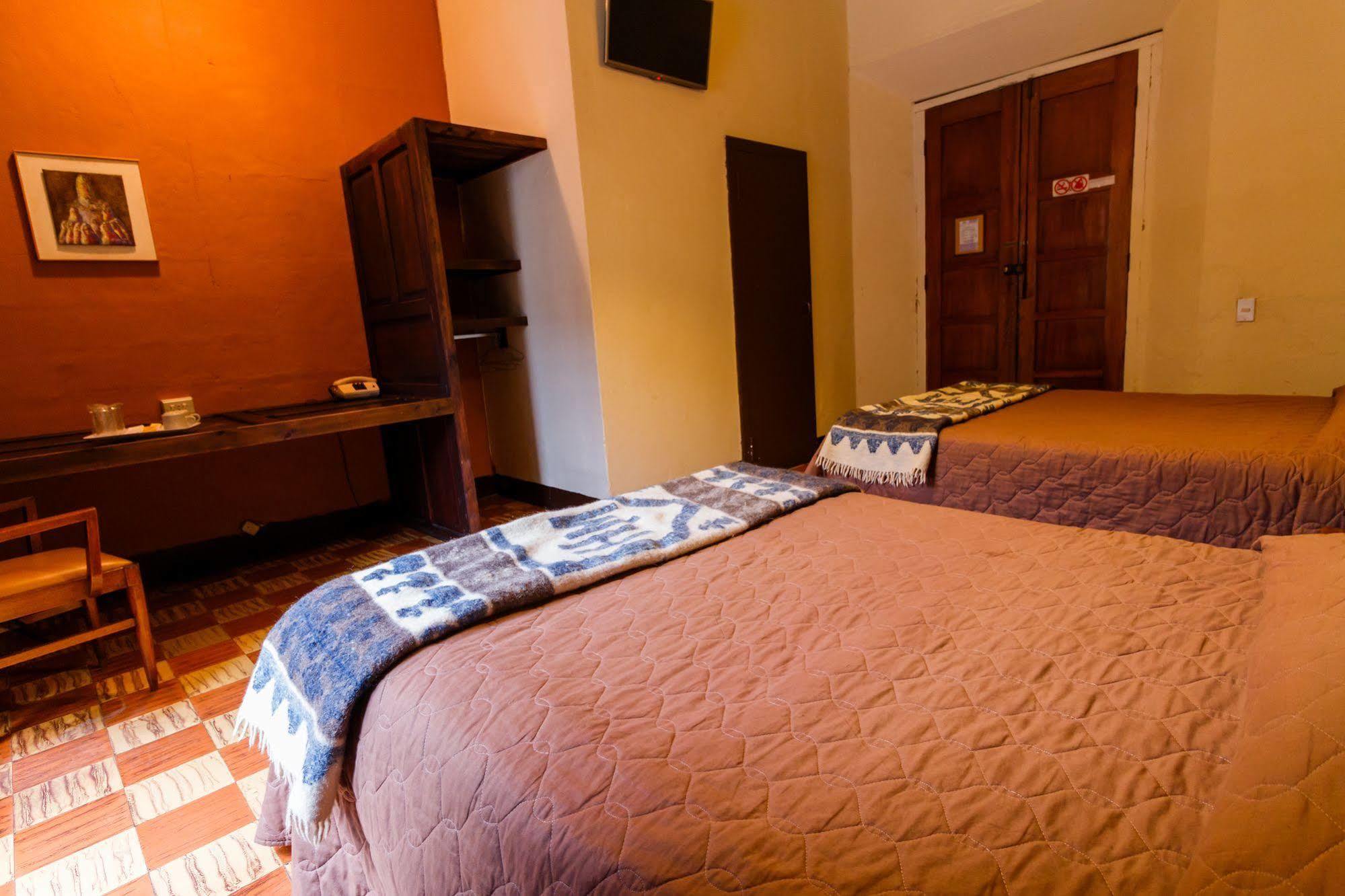 קצאלטננגו Hotel Modelo מראה חיצוני תמונה