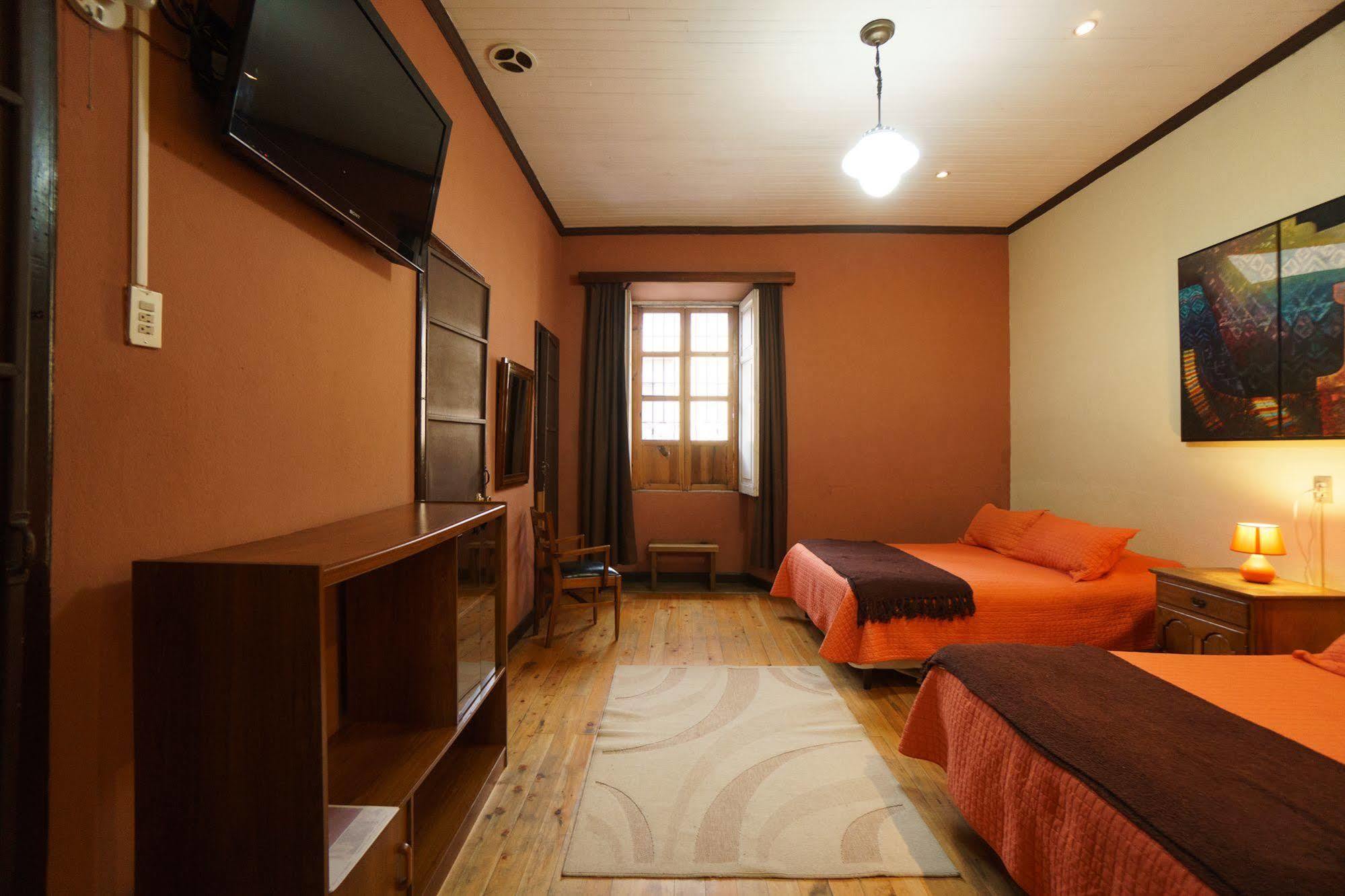 קצאלטננגו Hotel Modelo מראה חיצוני תמונה